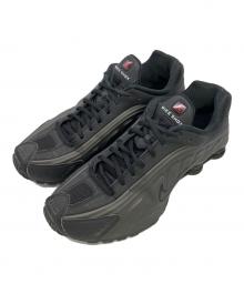 NIKE（ナイキ）の古着「Shox R4/ショックス R4/スニーカー」｜ブラック