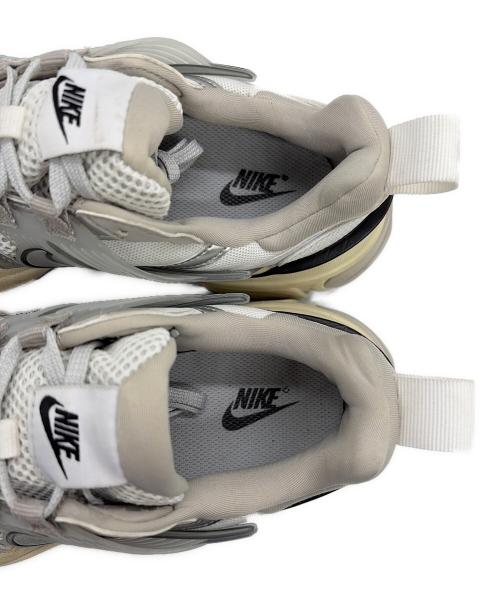 NIKE（ナイキ）NIKE (ナイキ) スニーカー シルバー サイズ:SIZE 25cmの古着・服飾アイテム