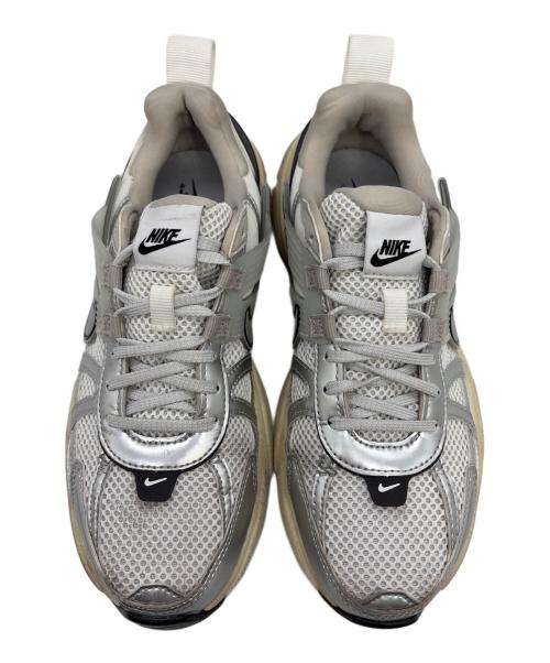 NIKE（ナイキ）NIKE (ナイキ) スニーカー シルバー サイズ:SIZE 25cmの古着・服飾アイテム