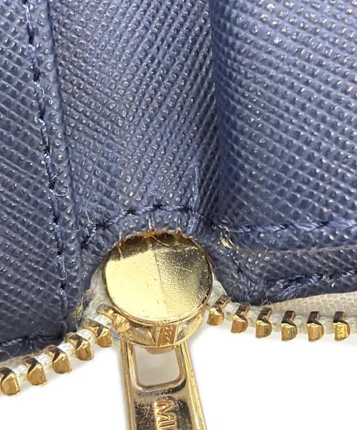 MICHAEL KORS（マイケル・コース）MICHAEL KORS (マイケル・コース) ラウンドファスナー財布 ホワイトの古着・服飾アイテム