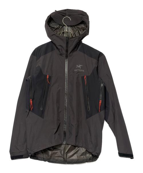 ARC'TERYX（アークテリクス）ARC'TERYX (アークテリクス) ナイロンジャケット グレー×ブラック サイズ:SIZE Sの古着・服飾アイテム
