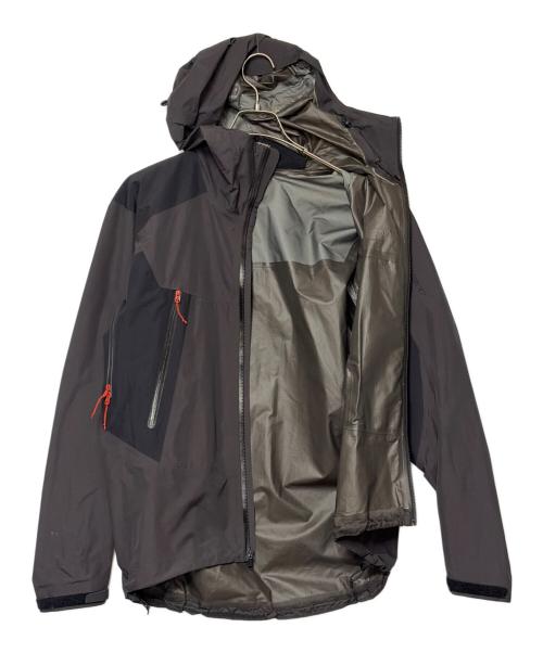 ARC'TERYX（アークテリクス）ARC'TERYX (アークテリクス) ナイロンジャケット グレー×ブラック サイズ:SIZE Sの古着・服飾アイテム