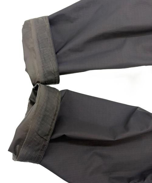 ARC'TERYX（アークテリクス）ARC'TERYX (アークテリクス) ナイロンジャケット グレー×ブラック サイズ:SIZE Sの古着・服飾アイテム