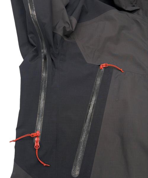 ARC'TERYX（アークテリクス）ARC'TERYX (アークテリクス) ナイロンジャケット グレー×ブラック サイズ:SIZE Sの古着・服飾アイテム