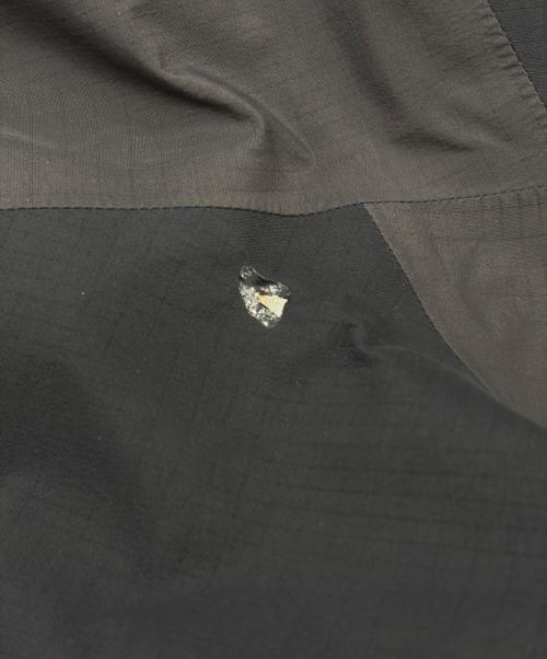 ARC'TERYX（アークテリクス）ARC'TERYX (アークテリクス) ナイロンジャケット グレー×ブラック サイズ:SIZE Sの古着・服飾アイテム