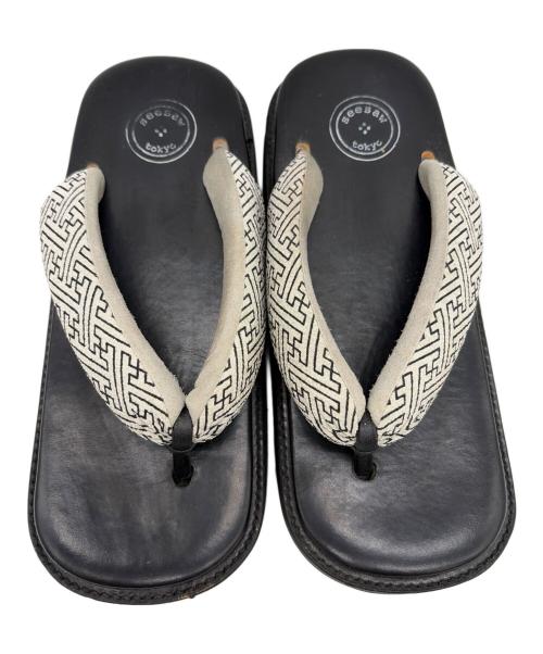 SEE SAW（シーソー）SEE SAW (シーソー) レザー雪駄 ブラック×ホワイト サイズ:SIZE 不明の古着・服飾アイテム