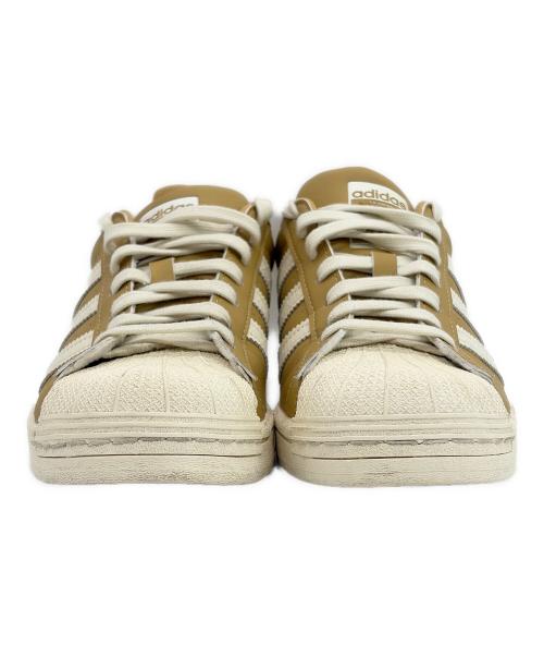 adidas（アディダス）adidas (アディダス) スニーカー ブラウン×ホワイト サイズ:SIZE 25cmの古着・服飾アイテム