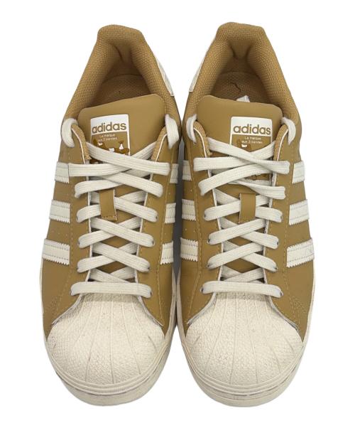 adidas（アディダス）adidas (アディダス) スニーカー ブラウン×ホワイト サイズ:SIZE 25cmの古着・服飾アイテム
