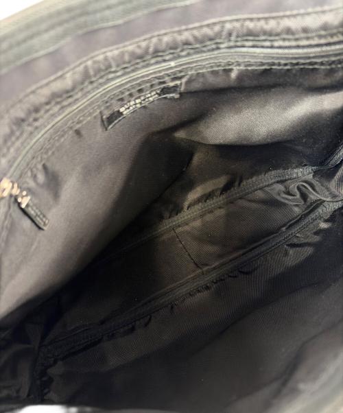 BURBERRY BLACK LABEL（バーバリーブラックレーベル）BURBERRY BLACK LABEL (バーバリーブラックレーベル) ナイロンショルダーバッグ ブラックの古着・服飾アイテム
