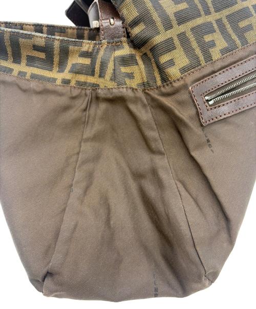 FENDI（フェンディ）FENDI (フェンディ) ショルダーバッグ ブラウンの古着・服飾アイテム