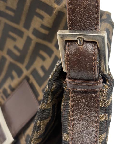 FENDI（フェンディ）FENDI (フェンディ) ショルダーバッグ ブラウンの古着・服飾アイテム