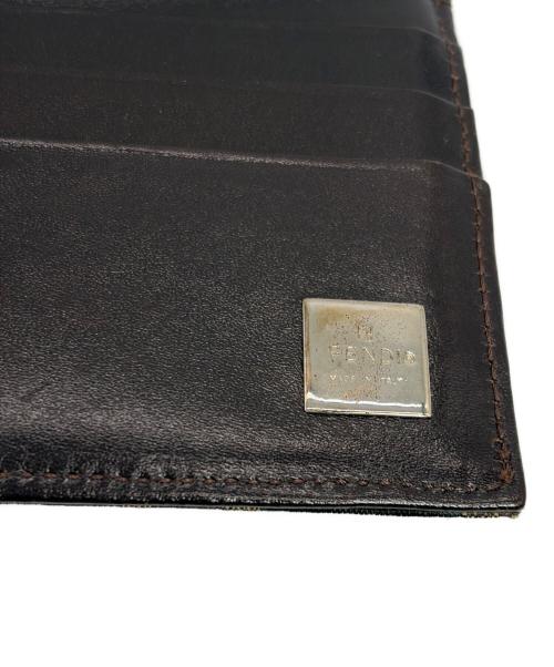 FENDI（フェンディ）FENDI (フェンディ) 3つ折り財布 ブラウン×ブラックの古着・服飾アイテム