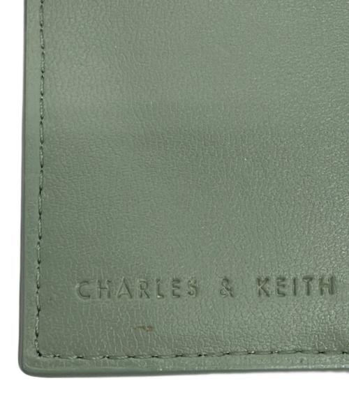 CHARLES & KEITH（チャールズアンドキース）CHARLES & KEITH (チャールズアンドキース) バックルウォレット グリーンの古着・服飾アイテム