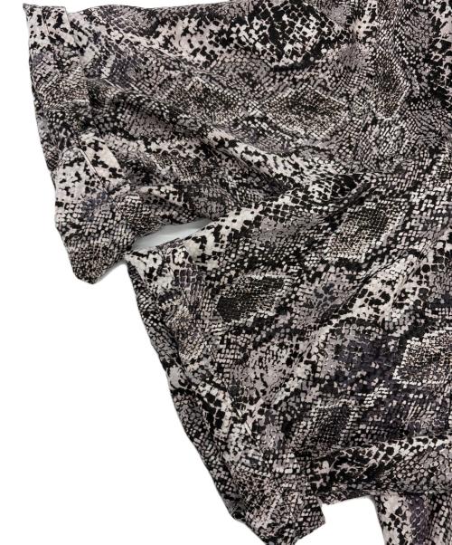 Needles（ニードルズ）Needles (ニードルズ) 半袖シャツ ブラック×グレー サイズ:SIZE Lの古着・服飾アイテム