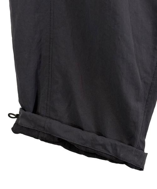 LACOSTE（ラコステ）LACOSTE (ラコステ) カーゴパンツ/ナイロンツイル ネイビー サイズ:SIZE 40（M) 未使用品の古着・服飾アイテム