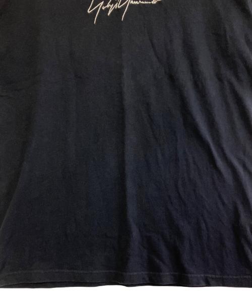 New Era（ニューエラ）New Era (ニューエラ) Yohji Yamamoto pour homme (ヨウジヤマモト プールオム) Tシャツ ブラック サイズ:Lの古着・服飾アイテム