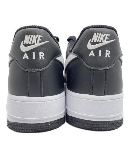 NIKE（ナイキ）NIKE (ナイキ) スニーカー ホワイト×ブラック サイズ:27.5cmの古着・服飾アイテム