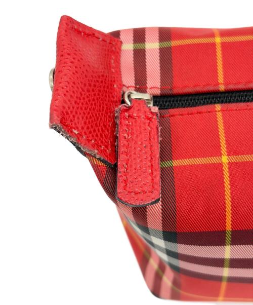 BURBERRY LONDON（バーバリーロンドン）BURBERRY LONDON (バーバリーロンドン) ハンドポーチ レッドの古着・服飾アイテム