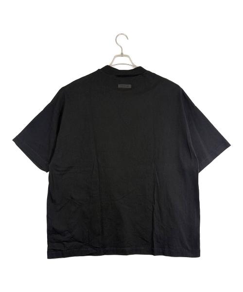 FOG ESSENTIALS（フィアオブゴッド エッセンシャル）FOG ESSENTIALS (フィアオブゴッド エッセンシャル) Tシャツ ブラック サイズ:SIZE Mの古着・服飾アイテム