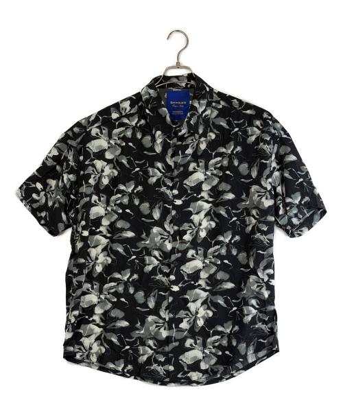EMMAUELA（エマヌエーラ）EMMAUELA (エマヌエーラ) 半袖シャツ ブラック サイズ:SIZE 46（M） 未使用品の古着・服飾アイテム