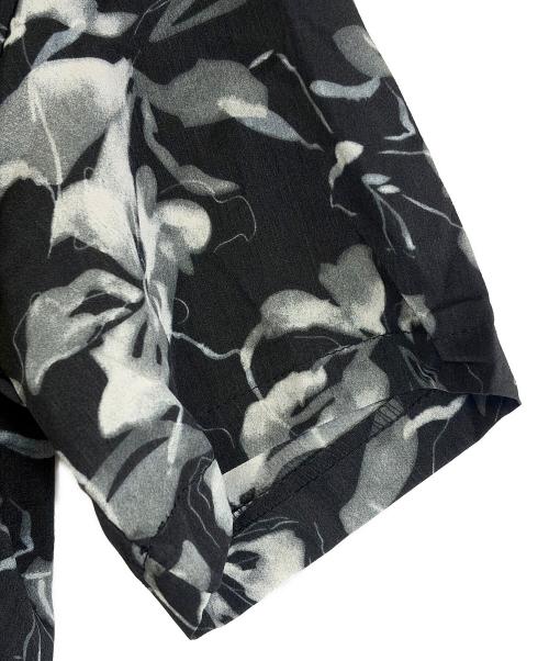 EMMAUELA（エマヌエーラ）EMMAUELA (エマヌエーラ) 半袖シャツ ブラック サイズ:SIZE 46（M） 未使用品の古着・服飾アイテム
