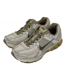 NIKE（ナイキ）の古着「Zoom Vomero 5 "Light Bone and Phantom" （ズーム ボメロ 5 ライトボーン アンド ファントム）」｜ホワイト