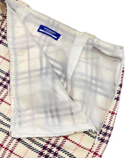 BURBERRY BLUE LABEL（バーバリー ブルー レーベル）BURBERRY BLUE LABEL (バーバリー ブルー レーベル) ミニスカート アイボリー サイズ:SIZE 36の古着・服飾アイテム