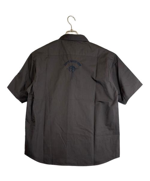 STRICT-G.ARMS（ストリクトジーアームズ）STRICT-G.ARMS (ストリクトジーアームズ) ワークシャツ グレー サイズ:SIZE L 未使用品の古着・服飾アイテム