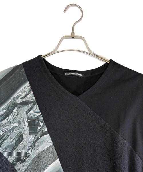 ISSEY MIYAKE（イッセイミヤケ）ISSEY MIYAKE (イッセイミヤケ) 生地切替グラフィックプリントTシャツ ブラック サイズ:SIZE 2（M）の古着・服飾アイテム