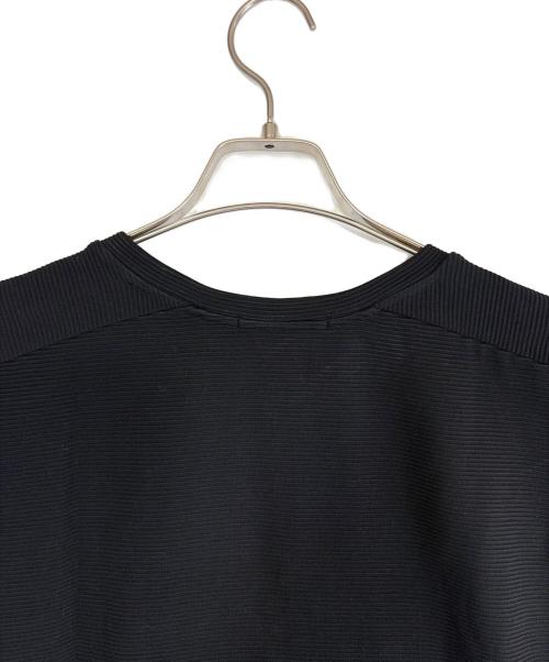 ISSEY MIYAKE（イッセイミヤケ）ISSEY MIYAKE (イッセイミヤケ) 立体ボーダーTシャツ ブラック×ホワイト×ブルー サイズ:SIZE 1（S）の古着・服飾アイテム