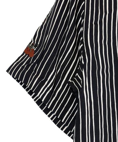 DISNEY（ディズニー）Disney (ディズニー) ストライプシャツ ブラック サイズ:SIZE Lの古着・服飾アイテム
