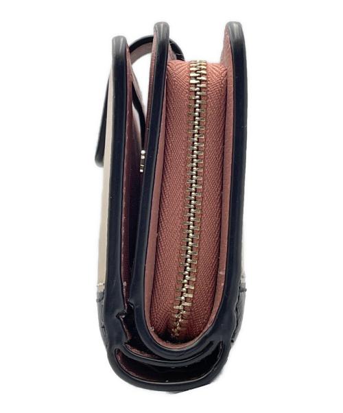 Kate Spade（ケイトスペード）Kate Spade (ケイトスペード) 2つ折り財布 ブラック×ベージュの古着・服飾アイテム