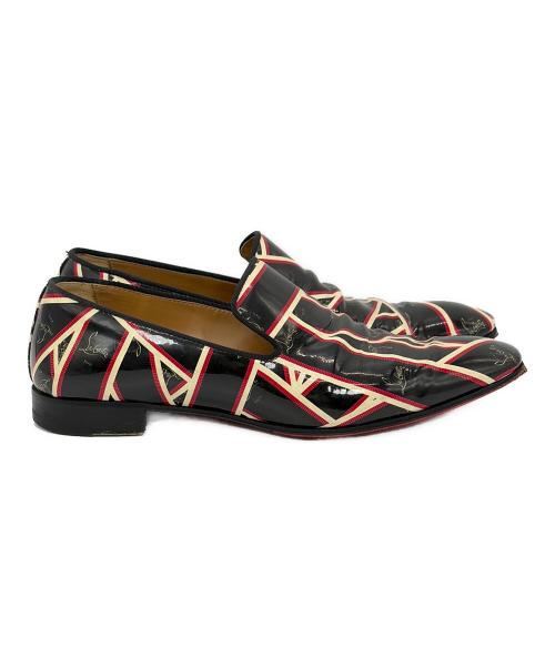 Christian Louboutin（クリスチャン・ルブタン）Christian Louboutin (クリスチャン・ルブタン) エナメルローファー ブラック サイズ:SIZE 40(25cm）の古着・服飾アイテム