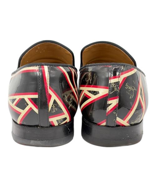 Christian Louboutin（クリスチャン・ルブタン）Christian Louboutin (クリスチャン・ルブタン) エナメルローファー ブラック サイズ:SIZE 40(25cm）の古着・服飾アイテム
