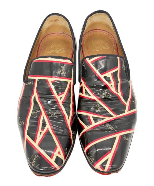 Christian Louboutin（クリスチャン・ルブタン）Christian Louboutin (クリスチャン・ルブタン) エナメルローファー ブラック サイズ:SIZE 40(25cm）の古着・服飾アイテム