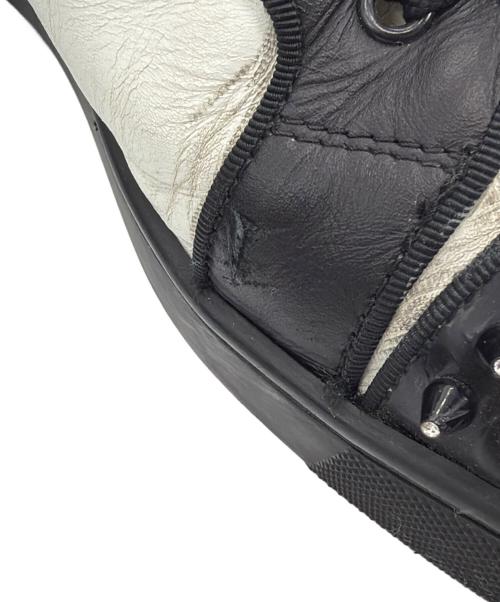 Christian Louboutin（クリスチャン・ルブタン）Christian Louboutin (クリスチャン・ルブタン) ハイカットスニーカー/ルイ・スパイク ホワイト サイズ:SUZE 41.5(28.5cm）の古着・服飾アイテム