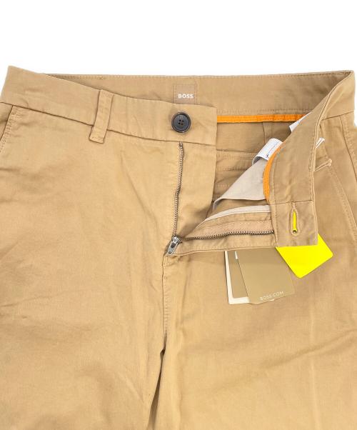 BOSS（ボス）BOSS (ボス) テーパードパンツ ブラウン サイズ:SIZE UK6 未使用品の古着・服飾アイテム
