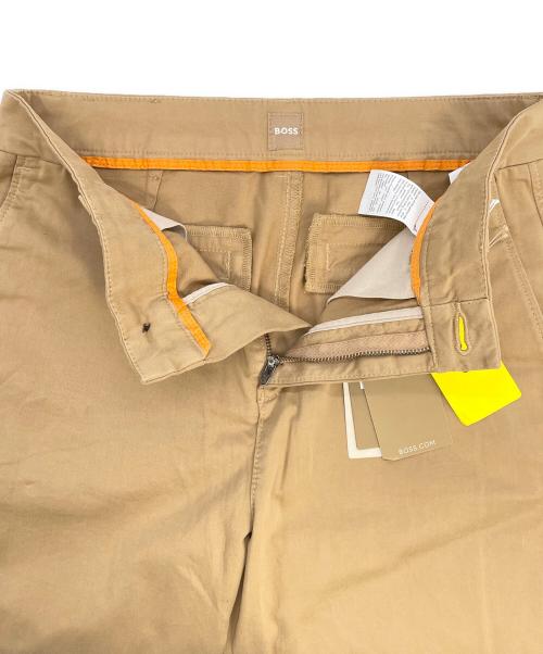 BOSS（ボス）BOSS (ボス) テーパードパンツ ブラウン サイズ:SIZE UK6 未使用品の古着・服飾アイテム
