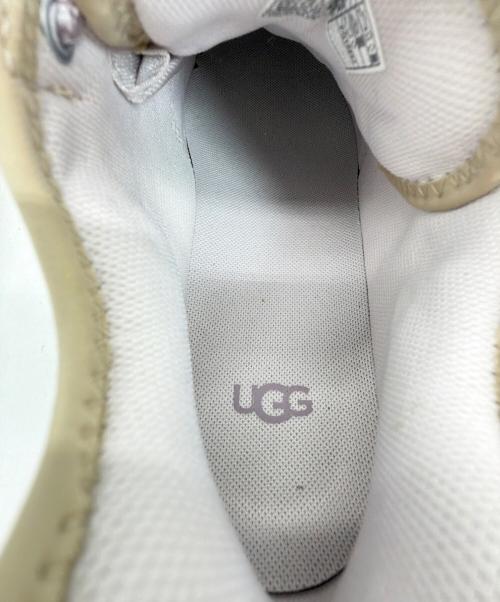 UGG（アグ）UGG (アグ) スニーカー/W CAPTRAIL LOW/ウィメンズ キャップ トレイル ロー ベージュ サイズ:SIZE 23.5cmの古着・服飾アイテム