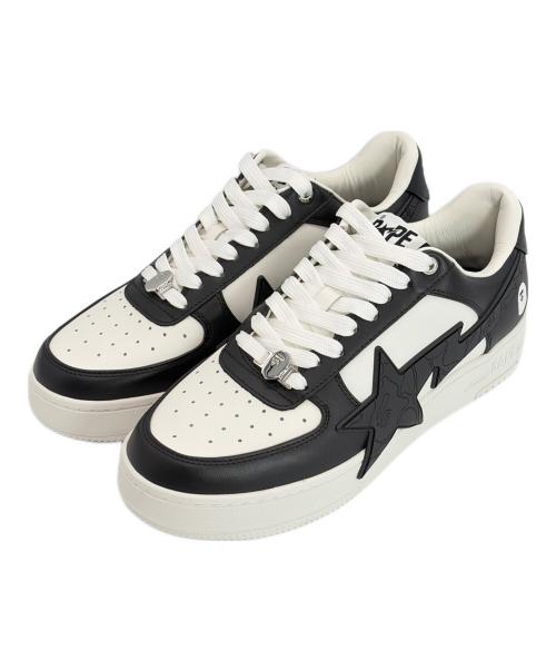 A BATHING APE（アベイシングエイプ）A BATHING APE (アベイシングエイプ) スニーカー ホワイト×ブラック サイズ:SIZE 28cmの古着・服飾アイテム