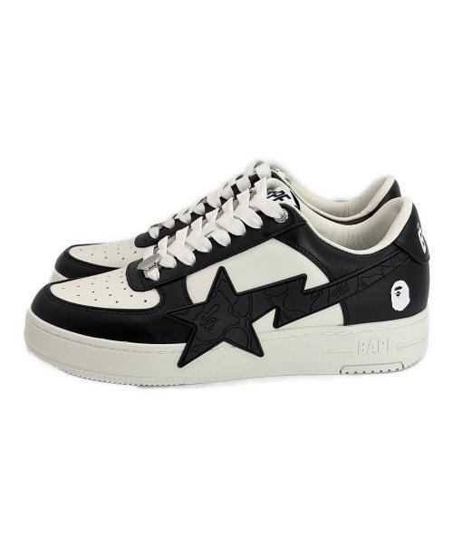 A BATHING APE（アベイシングエイプ）A BATHING APE (アベイシングエイプ) スニーカー ホワイト×ブラック サイズ:SIZE 28cmの古着・服飾アイテム