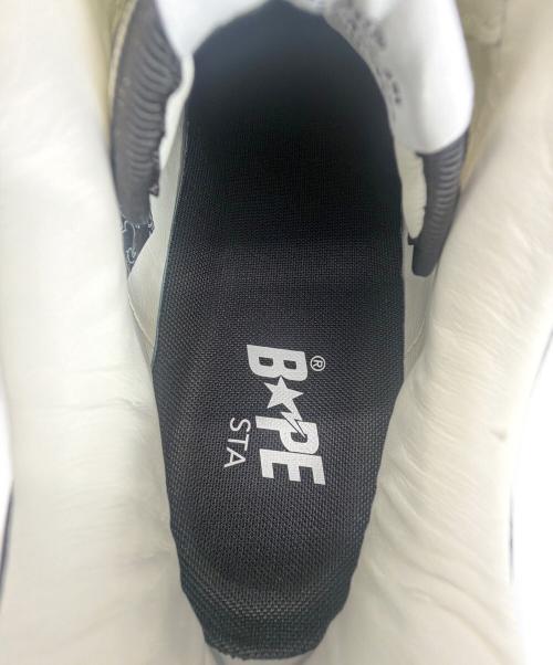 A BATHING APE（アベイシングエイプ）A BATHING APE (アベイシングエイプ) スニーカー ホワイト×ブラック サイズ:SIZE 28cmの古着・服飾アイテム