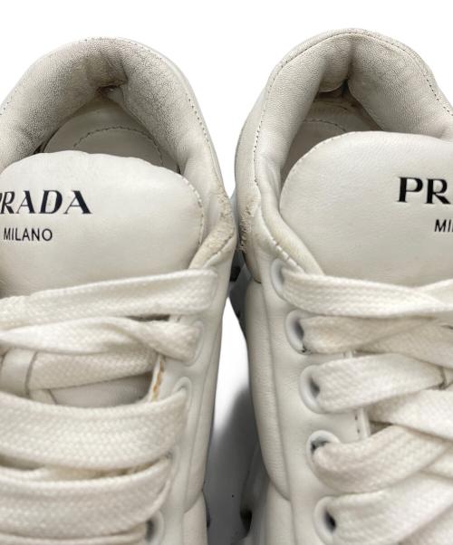 PRADA（プラダ）PRADA (プラダ) パデットナッパレザースニーカー ホワイト サイズ:35 1/2の古着・服飾アイテム