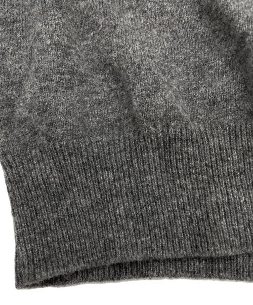 PLAY COMME des GARCONS（プレイコムデギャルソン）PLAY COMME des GARCONS (プレイコムデギャルソン) DOUBLE HEART LADIE'S' CARDIGAN/ハートワッペンカーディガン グレー サイズ:Lの古着・服飾アイテム