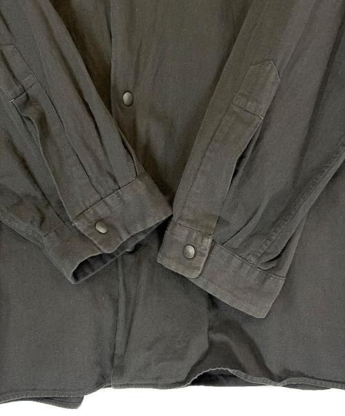 YAECA（ヤエカ）YAECA (ヤエカ) 長袖シャツ/COMFORT SHIRT WIDE SQUARE/コンフォート シャツ ワイド スクエア ブラック サイズ:SIZE Lの古着・服飾アイテム