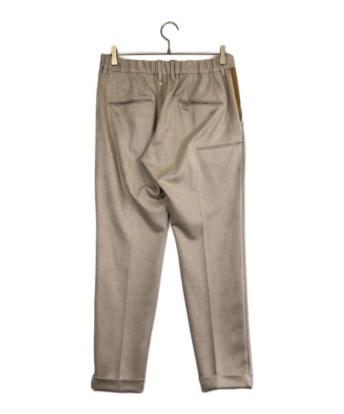 1piu1uguale3（ウノピュウノウグァーレトレ）1piu1uguale3 (ウノピュウノウグァーレトレ) GRANVIA TAILORED PANTS ベージュ サイズ:IV（4）Mの古着・服飾アイテム