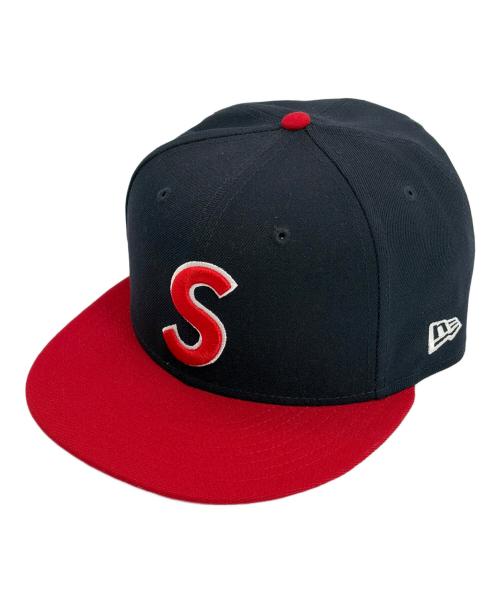 New Era（ニューエラ）New Era (ニューエラ) SUPREME (シュプリーム) キャップ ネイビー×レッド サイズ:7 1/2（59.6cm）の古着・服飾アイテム
