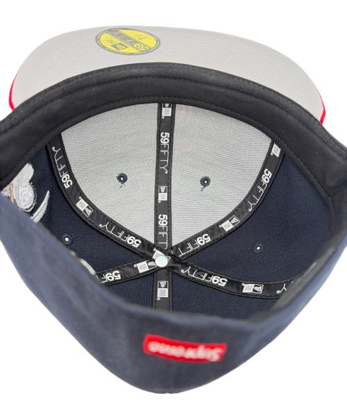 New Era（ニューエラ）New Era (ニューエラ) SUPREME (シュプリーム) キャップ ネイビー×レッド サイズ:7 1/2（59.6cm）の古着・服飾アイテム