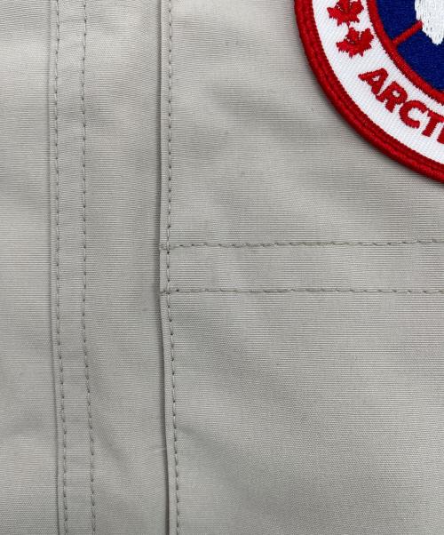 CANADA GOOSE（カナダグース）CANADA GOOSE (カナダグース) ダウンコート ベージュ サイズ:SIZE Sの古着・服飾アイテム