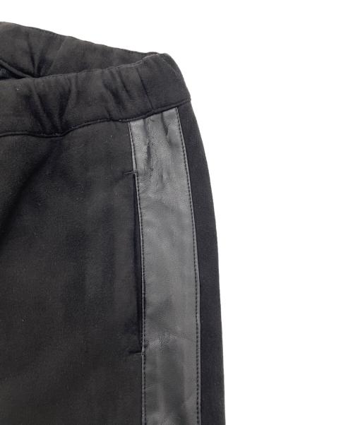SASQUATCHfabrix.（サスクワッチファブリックス）SASQUATCHfabrix. (サスクワッチファブリックス) FAKE SUEDE TRAINING PANTS ブラック サイズ:SIZE Sの古着・服飾アイテム